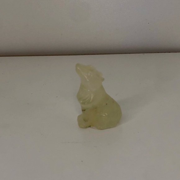 Citrine Wolf - Picture 5 of 8